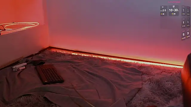 LolaStifler online show from December 28, 3:47 am