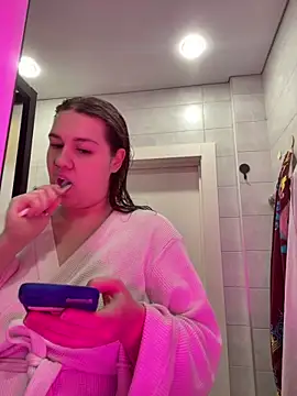 SuzieMurray online show from October 22, 10:48 am