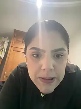 Snapshot of kimberlyhills1 chatting on December 8, 5:50 am kimberlyhills1 online show from December 8, 5:50 am