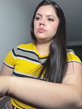 Snapshot of kimberlyhills1 chatting on February 2, 4:26 am kimberlyhills1 online show from February 2, 4:26 am