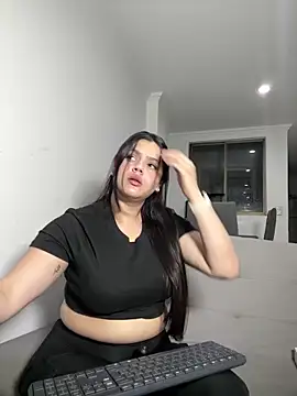 Snapshot of kimberlyhills1 chatting on February 20, 4:39 am kimberlyhills1 online show from February 20, 4:39 am