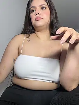 Snapshot of kimberlyhills1 chatting on March 7, 8:00 pm kimberlyhills1 online show from March 7, 8:00 pm