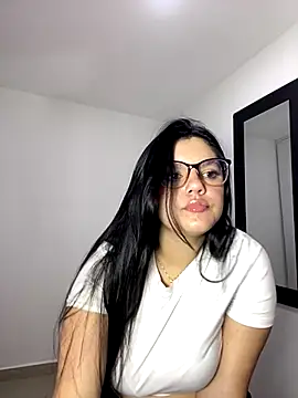 Snapshot of kimberlyhills1 chatting on October 10, 3:27 am kimberlyhills1 online show from October 10, 3:27 am