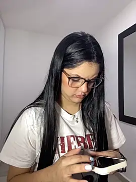 Snapshot of kimberlyhills1 chatting on October 11, 5:17 am kimberlyhills1 online show from October 11, 5:17 am