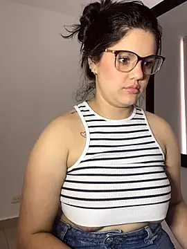 Snapshot of kimberlyhills1 chatting on October 20, 7:58 pm kimberlyhills1 online show from October 20, 7:58 pm