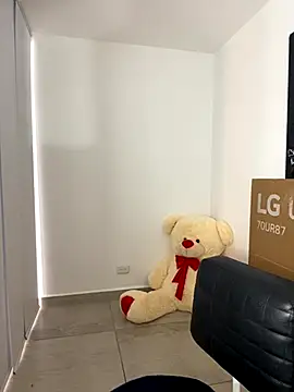 Snapshot of kimberlyhills1 chatting on November 6, 7:59 pm kimberlyhills1 online show from November 6, 7:59 pm