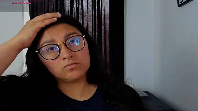 Snapshot of lorymoon chatting on December 3, 7:11 pm lorymoon online show from December 3, 7:11 pm