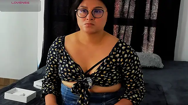 Snapshot of lorymoon chatting on December 14, 6:41 pm lorymoon online show from December 14, 6:41 pm