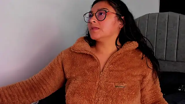 Snapshot of lorymoon chatting on December 27, 1:22 am lorymoon online show from December 27, 1:22 am