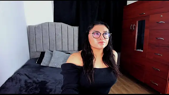 Snapshot of lorymoon chatting on January 28, 8:26 pm lorymoon online show from January 28, 8:26 pm