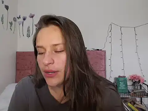 Snapshot of Serenity chatting on December 21, 9:36 pm Serenity online show from December 21, 9:36 pm