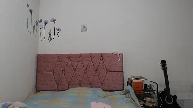 Snapshot of Serenity chatting on April 4, 11:35 pm Serenity online show from April 4, 11:35 pm