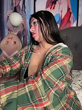 Snapshot of Im_Little chatting on July 6, 2:52 am Im Little online show from July 6, 2:52 am