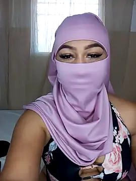 Snapshot of Kendra_Kait chatting on January 3, 6:03 pm Kendra Kait online show from January 3, 6:03 pm