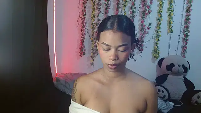 Snapshot of Shenna_brunette_ chatting on September 22, 3:08 am Shenna brunette online show from September 22, 3:08 am