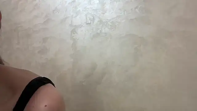 CaitlinaJayne23 online show from February 25, 4:44 am