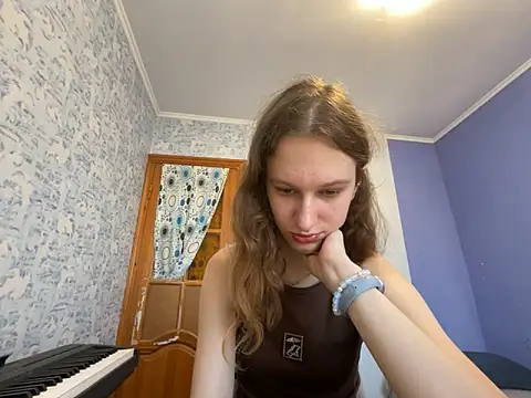 Snapshot of Eva_Angel3 chatting on June 13, 5:00 pm Eva Angel3 online show from June 13, 5:00 pm