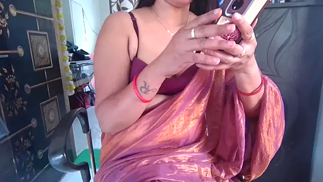 Snapshot of sexy-honey09 chatting on March 25, 7:36 am sexy-honey09 online show from March 25, 7:36 am