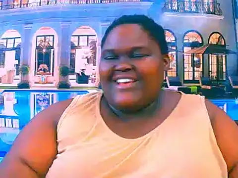 Snapshot of EbonyHotBuns chatting on May 16, 10:36 am EbonyHotBuns online show from May 16, 10:36 am