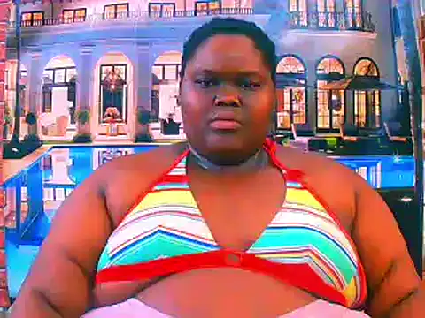 Snapshot of EbonyHotBuns chatting on June 2, 6:32 pm EbonyHotBuns online show from June 2, 6:32 pm