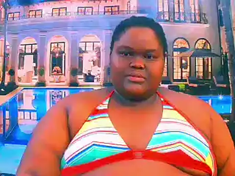 Snapshot of EbonyHotBuns chatting on June 11, 5:05 am EbonyHotBuns online show from June 11, 5:05 am