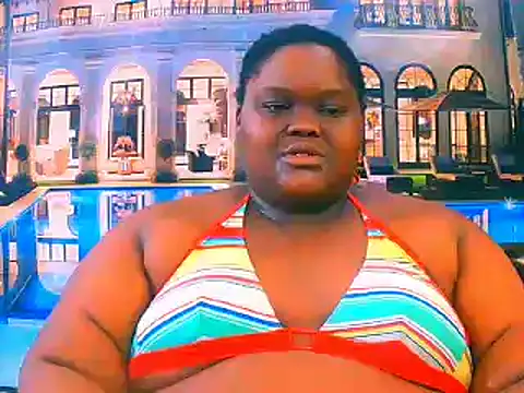 Snapshot of EbonyHotBuns chatting on June 16, 6:21 pm EbonyHotBuns online show from June 16, 6:21 pm