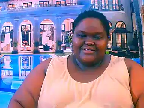 Snapshot of EbonyHotBuns chatting on June 18, 6:35 am EbonyHotBuns online show from June 18, 6:35 am