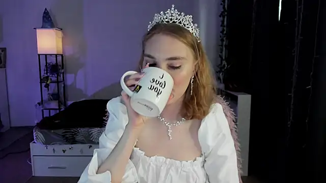 ReddHotPipper online show from November 1, 2:46 am