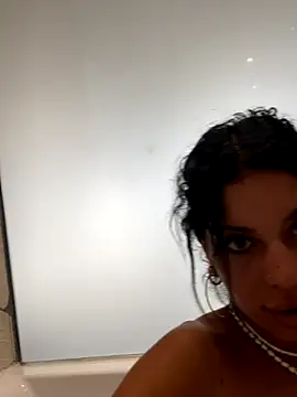 Snapshot of AlyssaHottv_ chatting on September 23, 9:12 am AlyssaHottv online show from September 23, 9:12 am