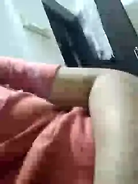 Snapshot of Happyman300 chatting on February 6, 8:13 pm Happyman300 online show from February 6, 8:13 pm