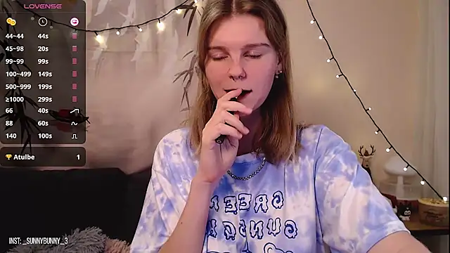 Moona xx online show from December 15, 11:20 pm