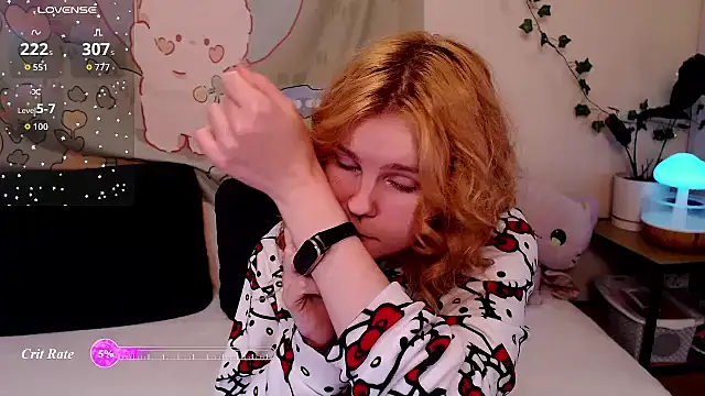 Snapshot of Moona_xx chatting on July 23, 9:57 pm Moona xx online show from July 23, 9:57 pm