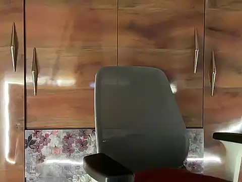 Snapshot of Sexy_Sonu_Bebu chatting on July 2, 3:29 pm Sexy Sonu Bebu online show from July 2, 3:29 pm