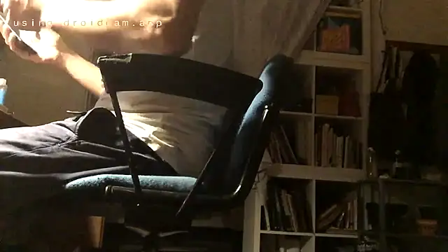 Snapshot of otikatseikaip3r chatting on October 23, 12:21 am otikatseikaip3r online show from October 23, 12:21 am