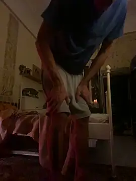 Snapshot of otikatseikaip3r chatting on November 4, 3:27 am otikatseikaip3r online show from November 4, 3:27 am