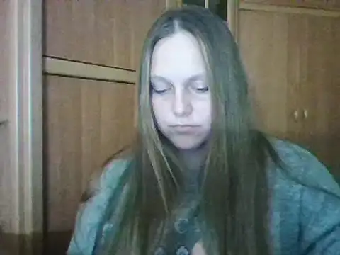 Evasapples online show from December 7, 9:00 pm