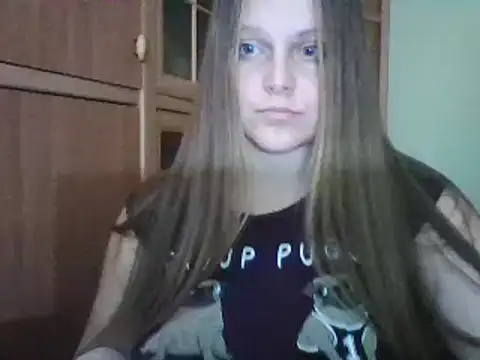 Evasapples online show from December 8, 9:19 pm