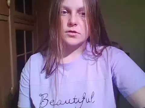 Evasapples online show from February 9, 8:45 pm