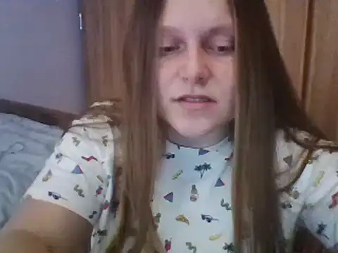 Evasapples online show from February 21, 11:33 am