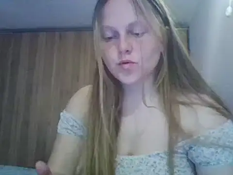 Evasapples online show from March 5, 4:13 pm