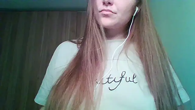 Snapshot of Evasapples chatting on May 11, 4:04 pm Evasapples online show from May 11, 4:04 pm