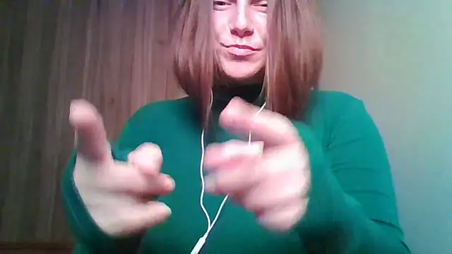 Snapshot of Evasapples chatting on June 2, 3:36 pm Evasapples online show from June 2, 3:36 pm
