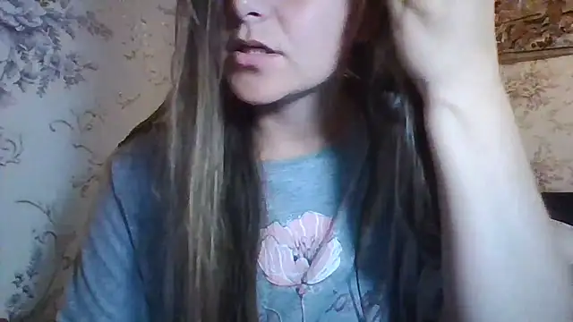 Snapshot of Evasapples chatting on July 1, 8:08 pm Evasapples online show from July 1, 8:08 pm