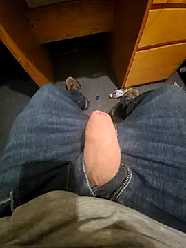 Snapshot of Hornychitown24 chatting on April 12, 1:43 am Hornychitown24 online show from April 12, 1:43 am