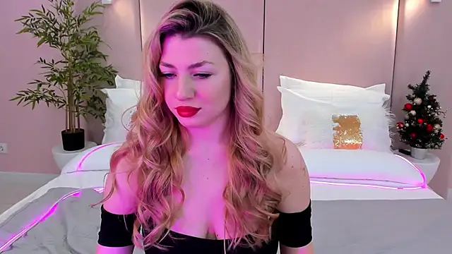 Snapshot of HelenaMorgan chatting on December 29, 3:35 pm HelenaMorgan online show from December 29, 3:35 pm