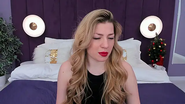 Snapshot of HelenaMorgan chatting on January 5, 6:45 pm HelenaMorgan online show from January 5, 6:45 pm