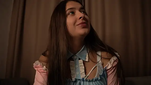 Snapshot of elisa_moon chatting on November 7, 9:42 am elisa moon online show from November 7, 9:42 am