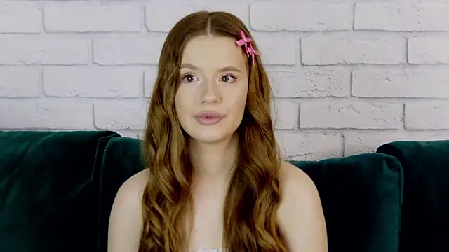 Snapshot of MilanaBalmain chatting on February 18, 4:37 am MilanaBalmain online show from February 18, 4:37 am