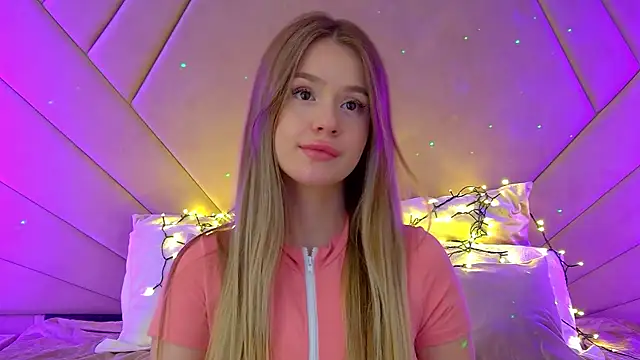 Snapshot of MilanaBalmain chatting on March 10, 12:15 pm MilanaBalmain online show from March 10, 12:15 pm