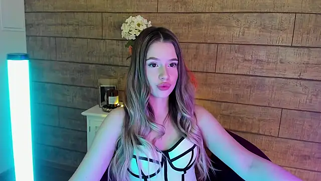 Snapshot of MilanaBalmain chatting on March 11, 12:28 pm MilanaBalmain online show from March 11, 12:28 pm